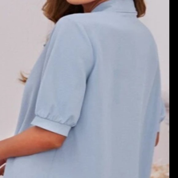 🐬 Blue Blouse 🐬 - Picture 2 of 2